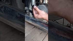 Снять и поставить заднее колесо на мотоцикле ИЖ
