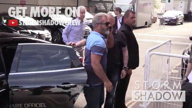 EXCLUSIVE: Mel Gibson arriving at the Palais des Festival in Cannes смотреть онлайн