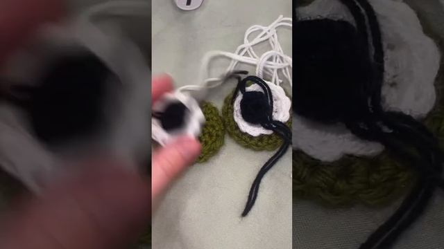 Делаем шапку лягушку смотреть онлайн