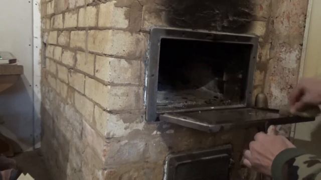 Как просто и быстро очистить стекло камина или грубки от сажи смотреть онлайн
