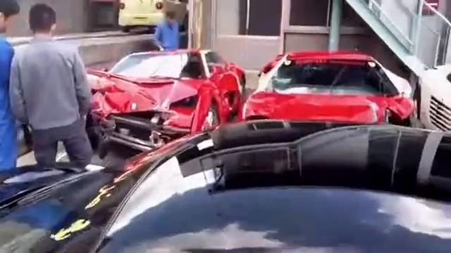 Свалка Супер тачек в Италии!!!!!!!! смотреть онлайн