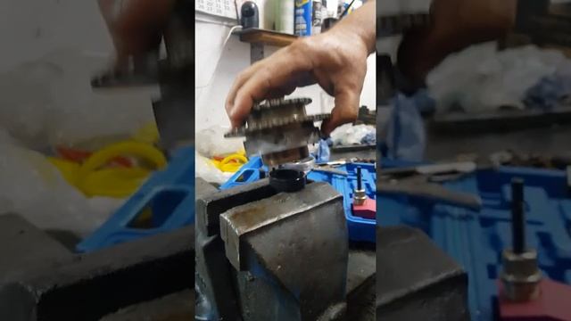 Bmw M62tu VANOS repaired vs old unit Ванос М62 ремонтиран и износен