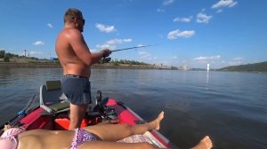 Рыбалка в Нижнем Новгороде с лодки судакаберши на Джиг