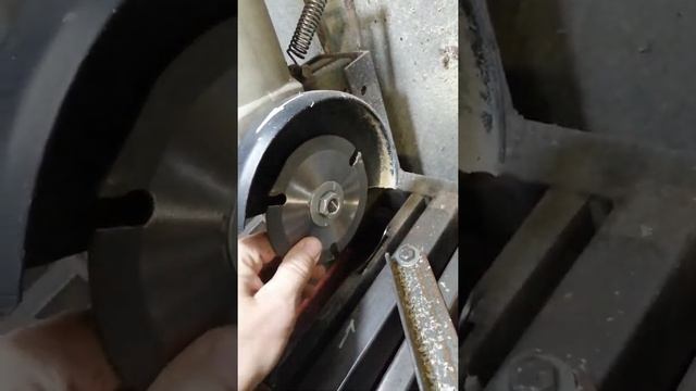 Пильный диск на УШМ SPEEDCUTTER смотреть онлайн