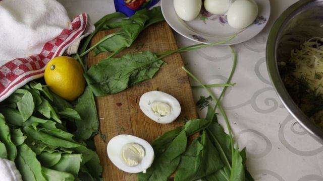 Видео №4. Рецепт № 27: Салат с красной фасолью, кукурузой и сухариками! На праздничный стол! смотреть онлайн