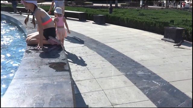 Прогулка в Краснодаре по Александровскому бульвару и фонтанам.