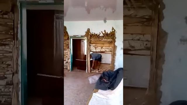 Ремонт в доме. Купили дом. Ровняем стены. Ломаем стены