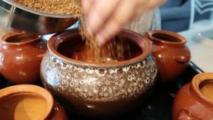 ГРЕЧКА В ГОРШОЧКАХ