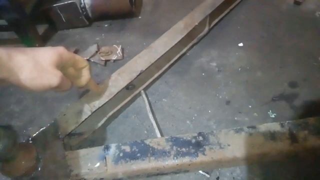 Собрал с металолома Разбрасыватель удобрений  ХАЛЯВА . Своими руками за  неделю.