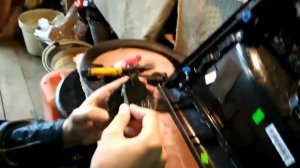 Киа Сид ремонт дверной обшивки - подлокотник.