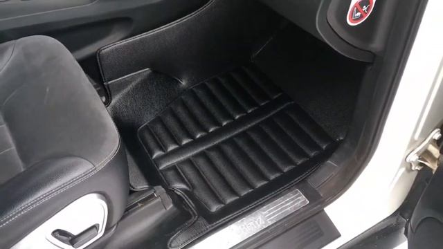 Обзор на 5D-коврики Yamanaki для Mercedes ML/GL (164 кузов)