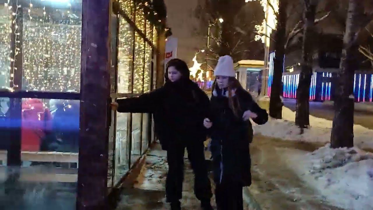 ВДНХ ВЕЧЕРНИЙ. КРАСОТИЩА. ЕСТЬ ГДЕ ПОГуЛЯТЬ. смотреть онлайн