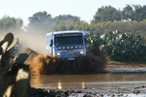 К 30-летию команды. 15 Золотых Дакаров  «КАМАЗ-мастера». Год 2004-й.