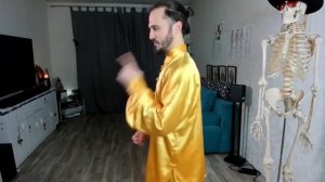 Горб на шее! Как избавиться от холки? Упражнения от вдовьего горбика. Цигун