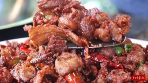 World Most Delicious Recipe To Cook Pork Belly, Deep-Fried and Crispy | Uncle Rural Gourmet