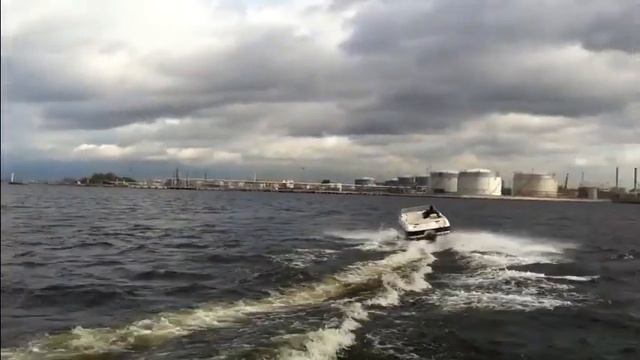 2000 chaparral 6 метровый каютный катер 4.3 Volvo Penta смотреть онлайн