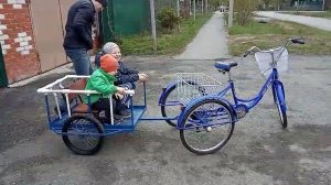 Самодельный разборный прицеп для велосипеда своими руками. Перевозка рассады и внуков