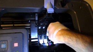 Замена печатающих головок T-серии
