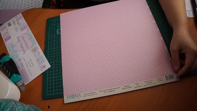 Скрапбукинг. Набор бумаги Мона Дизайн Розовый единорог смотреть онлайн