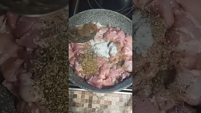 Отличный вариант на ужин! Спагетти с Курицей в томатном соусе!