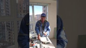 Каким клеем склеить стыки полиеретановых плинтусов. Или на что приклеить полиуретан. Часть 1