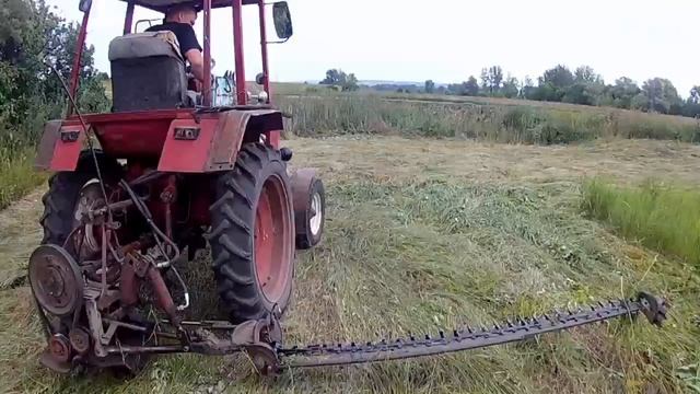 Т - 25 с косилкой, начало сенокоса смотреть онлайн