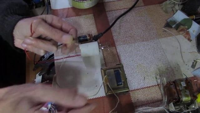 Как проверить трансформатор без измерительных приборов.