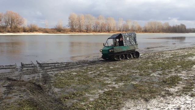 Ныряем в реку но не глубоко смотреть онлайн