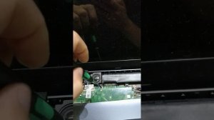Asus x541 выключается при работе от аккумулятора и при перемещении