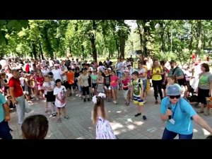 Мариуполь. 1 июня 2022. Жизнь продолжается. День защиты детей.