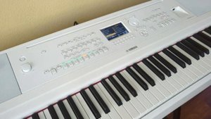 Yamaha DGX-670: Demo of some built-in voices