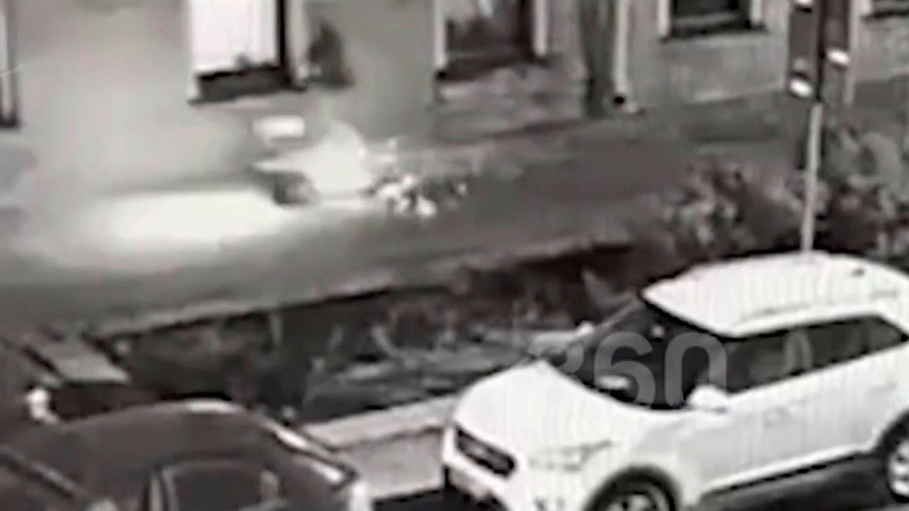 Кадры из Петербурга, где электросамокат взорвался прямо во время движения