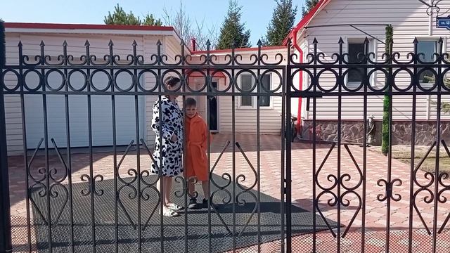 Токсичная мать продолжает настраивать ребёнка против отца