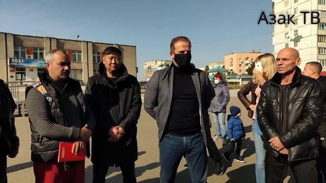 Двухлетняя история продолжается! смотреть онлайн