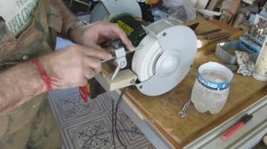 Самодельный подручник для заточки резцов. Точу резцы