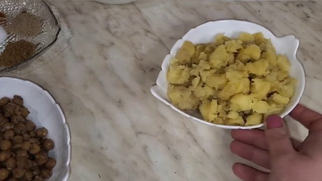 ПАНИ ПУРИ - уличная закуска | Pani poori - Golgappa смотреть онлайн