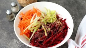 Салат с сельдереем и свеклой