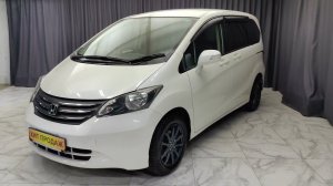 Обзор Honda Freed 2010 года