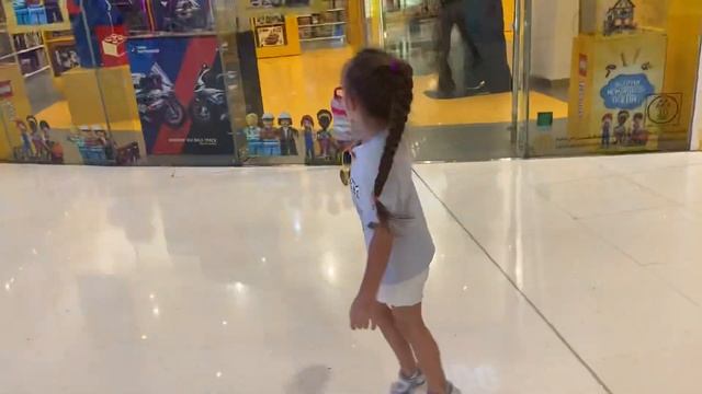 Шоппинг Магазины ИГРУШЕК в Дубай ВЛОГ Ангелина покупает игрушки