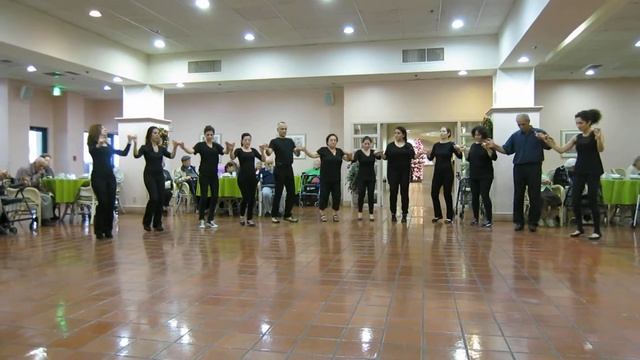 Fnjan Armenian folk dance by Gagik Ginosyan students