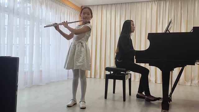 Сон Виктория - 9 лет (3 класс). Конкурсное выступление, младшая группа. смотреть онлайн