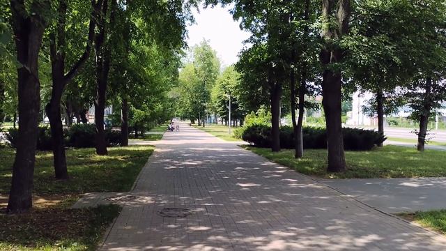 Гагаринский сквер в Липецке. Прогулка по скверу имени Гагарина, рядом с ЖД вокзалом пешком 2021 год