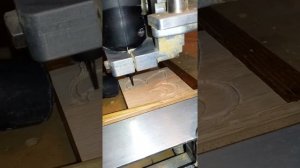 CNC Router Cutting fleur de lis in Oak