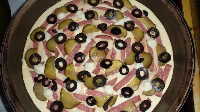 Пицца на сковороде на кефире