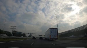 От моря до суперчарджера Тесла без комментариев, реальная Голландия как она есть.