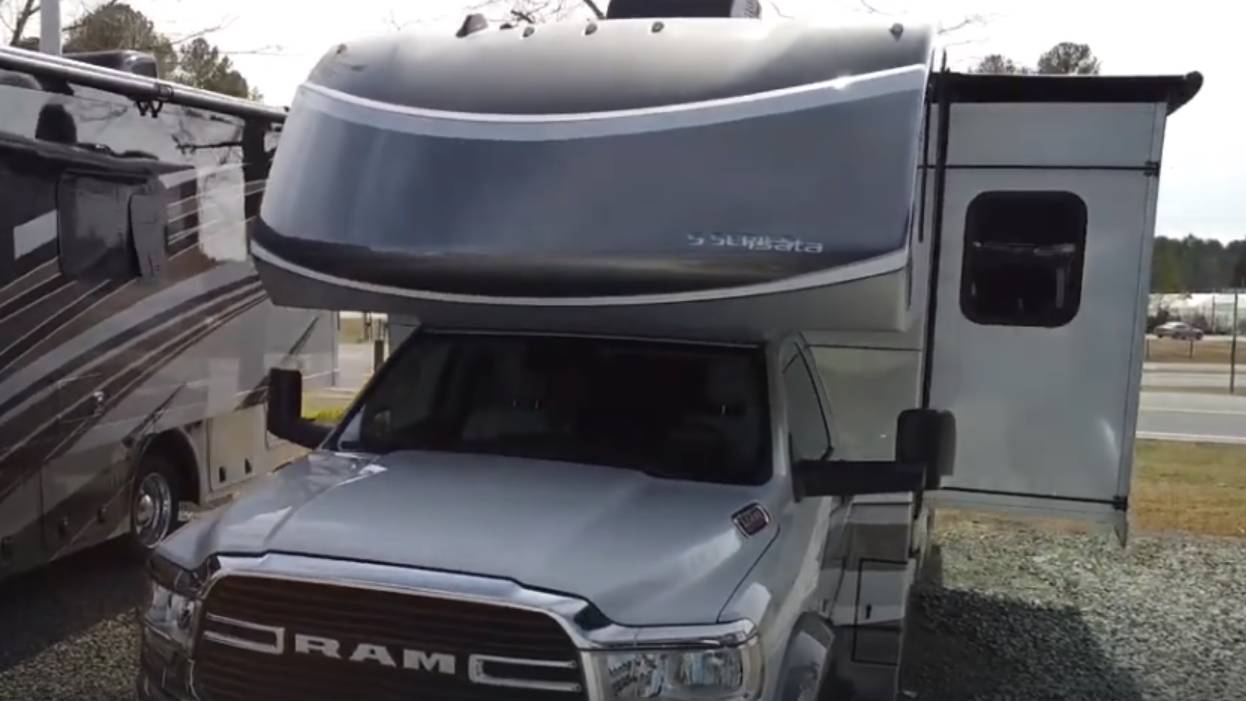 Лучший Автодом со всем что можно пожелать Dodge 5500 6.7L CUMMINS TURBO DIESEL смотреть онлайн