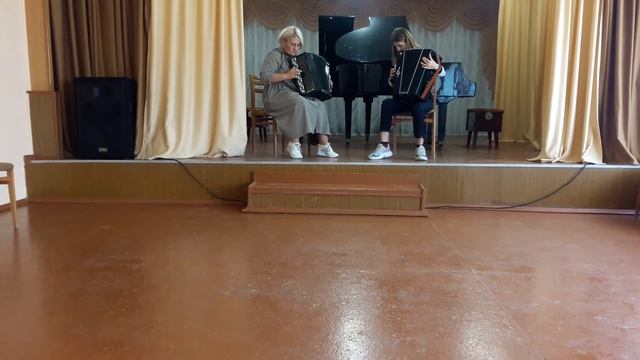 Эдвард Григ "В пещере горного короля",исполняют Павлова Анастасия и Работина А.Ю. смотреть онлайн