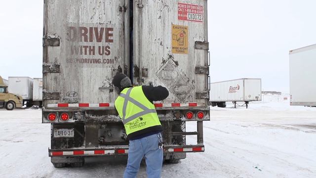 Injury Prevention Video Series: Episode 5 - Opening the Trailer Doors смотреть онлайн