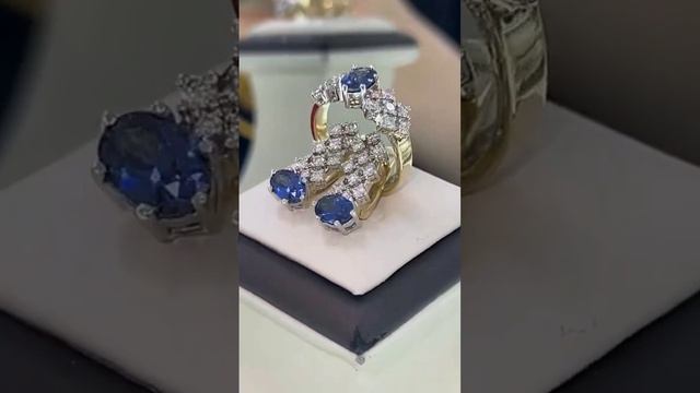 Заводской комплект 585 проба;Корунд, брилл.;Вес 10 гр.;Ереван Цена 140,000₽ #бриллианты #украшения смотреть онлайн