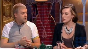 Милла Йовович исполняет народную украинскую песню в передаче «Прожектор Пэрис Хилтон»